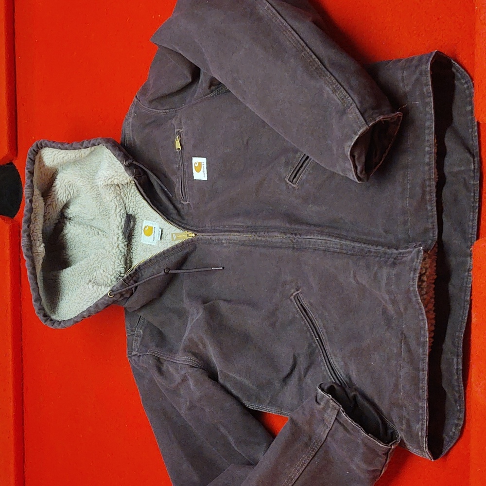 Women's Sherpa lined Carhartt jacket